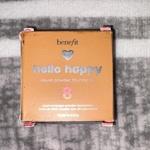 Benefit Hello Happy Velvet Powder Foundation - Peachy Tan with Pink Accents